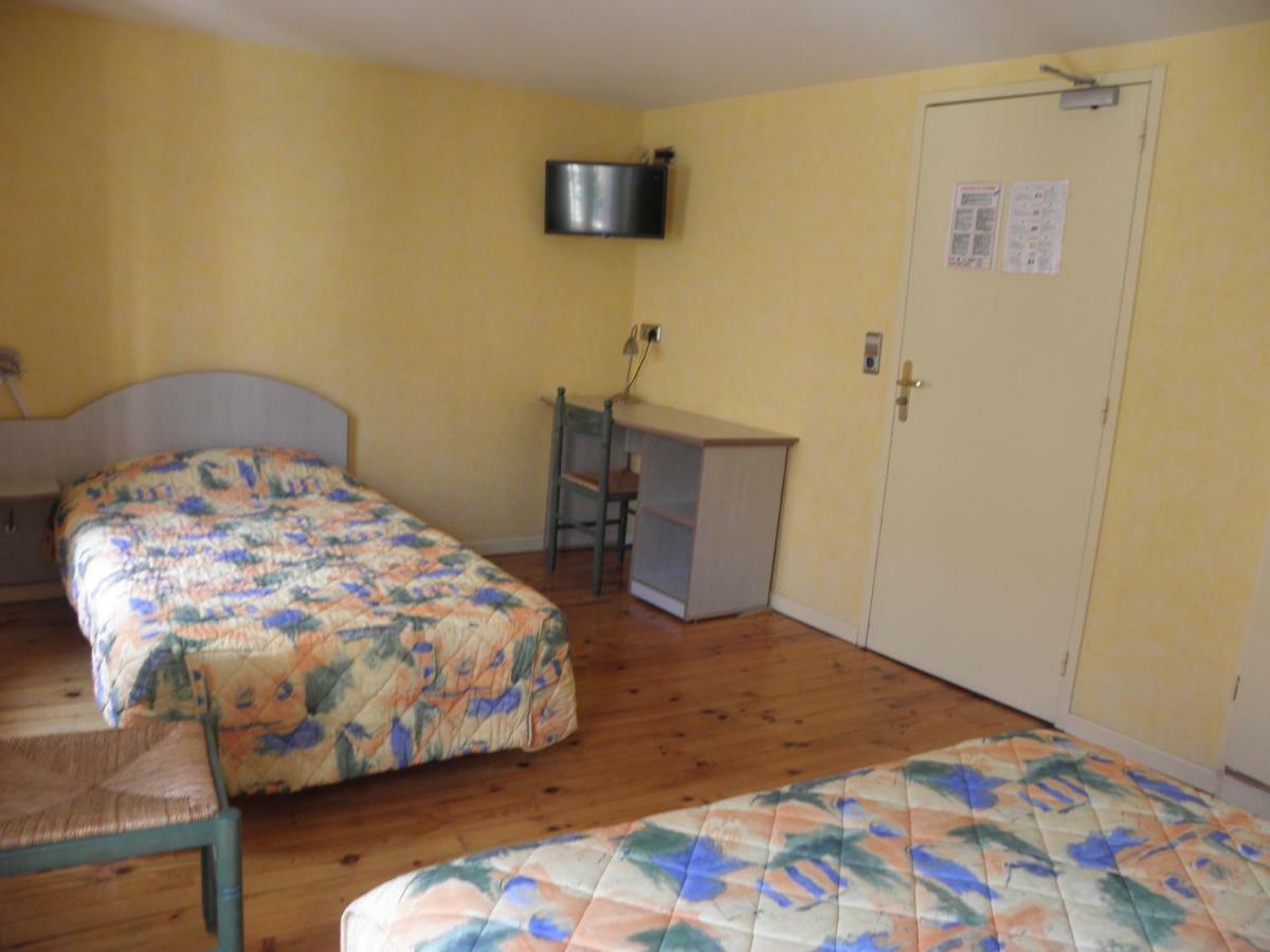 Hotel L'Ostalou Issoire Esterno foto